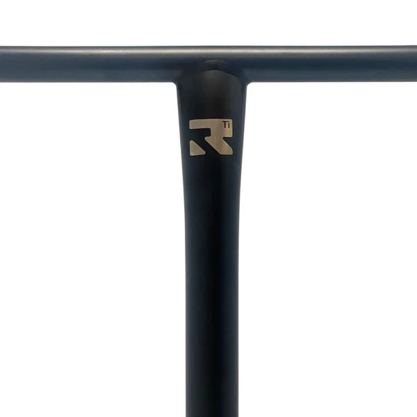 Root Industries AIR TITANIUM 690mm T-Bar (Black)